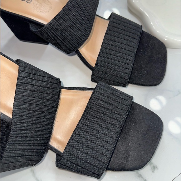 Heels - Picture 2 of 5